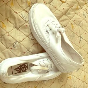 white vans low top
